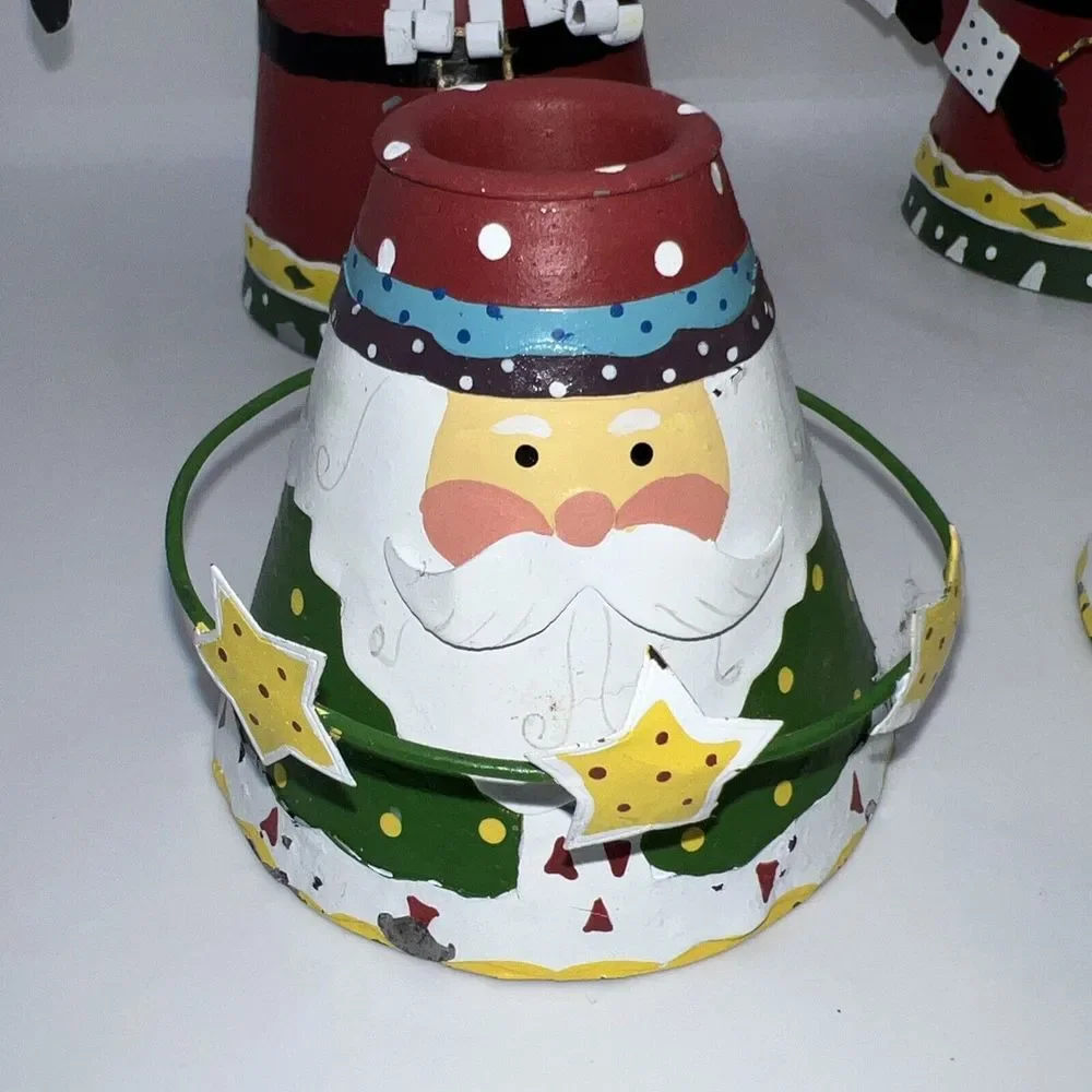 4 Vintage Christmas Cone-shaped Santa Metal Candle Holder Set Of‎ 4 w/Stars
